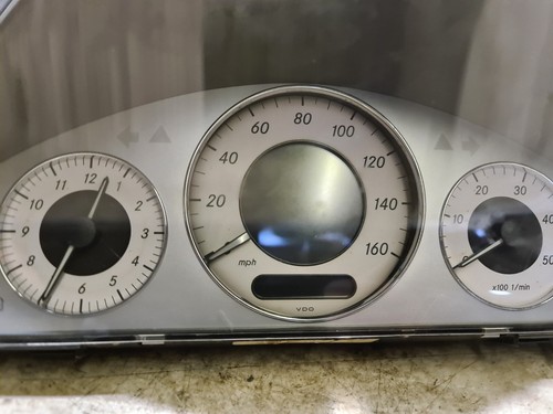 Quadro strumenti Mercedes Speedo 2.2 Diesel Classe E 2005 W211 A2115400847 - Foto 5 di 17