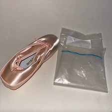 Bloch Sonata Pointe Dance Toe Shoes Pink Size 2 B Ballet