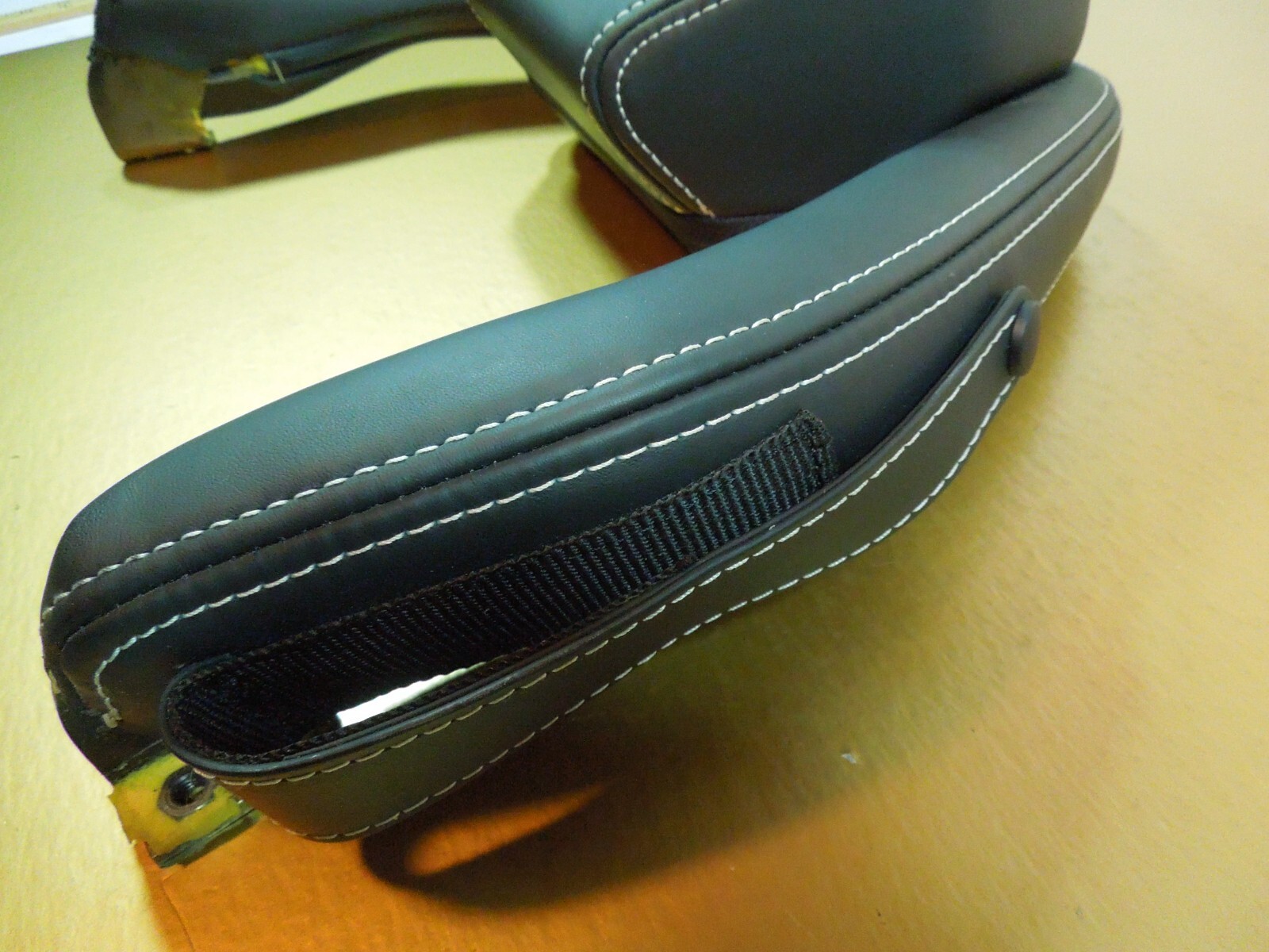 2010-14 LAMBORGHINI GALLARDO RIGHT SEAT HEADREST HEAD REST SUPPORT LEATHER OEM