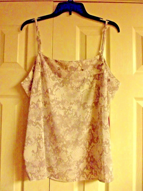 JENNIFER LOPEZ  Cami with Grommets Grey and White   XXL