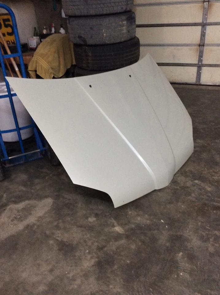 Campana extractora Mitsubishi Galant 2004 2005 2006 2007 2008 con pernos ¡BLANCO 90 DÍAS! Foto 2 de 4