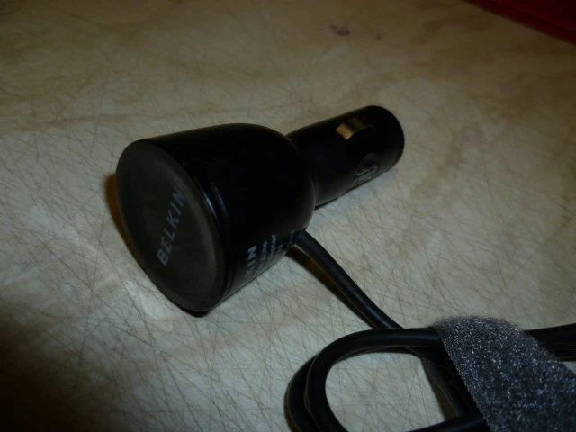 Belkin TuneCast Auto ipod Audio Transmitter to FM Radio for car - Image 3 of 4
