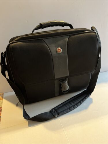 SwissGear by Wegner Laptop Computer Case Shoulder Bag Carry-on Briefcase Black