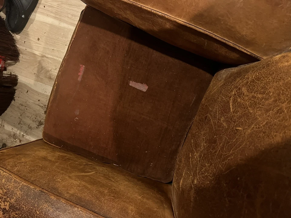 Antigua silla club francesa de cuero envejecido años 30 Foto 4 de 4