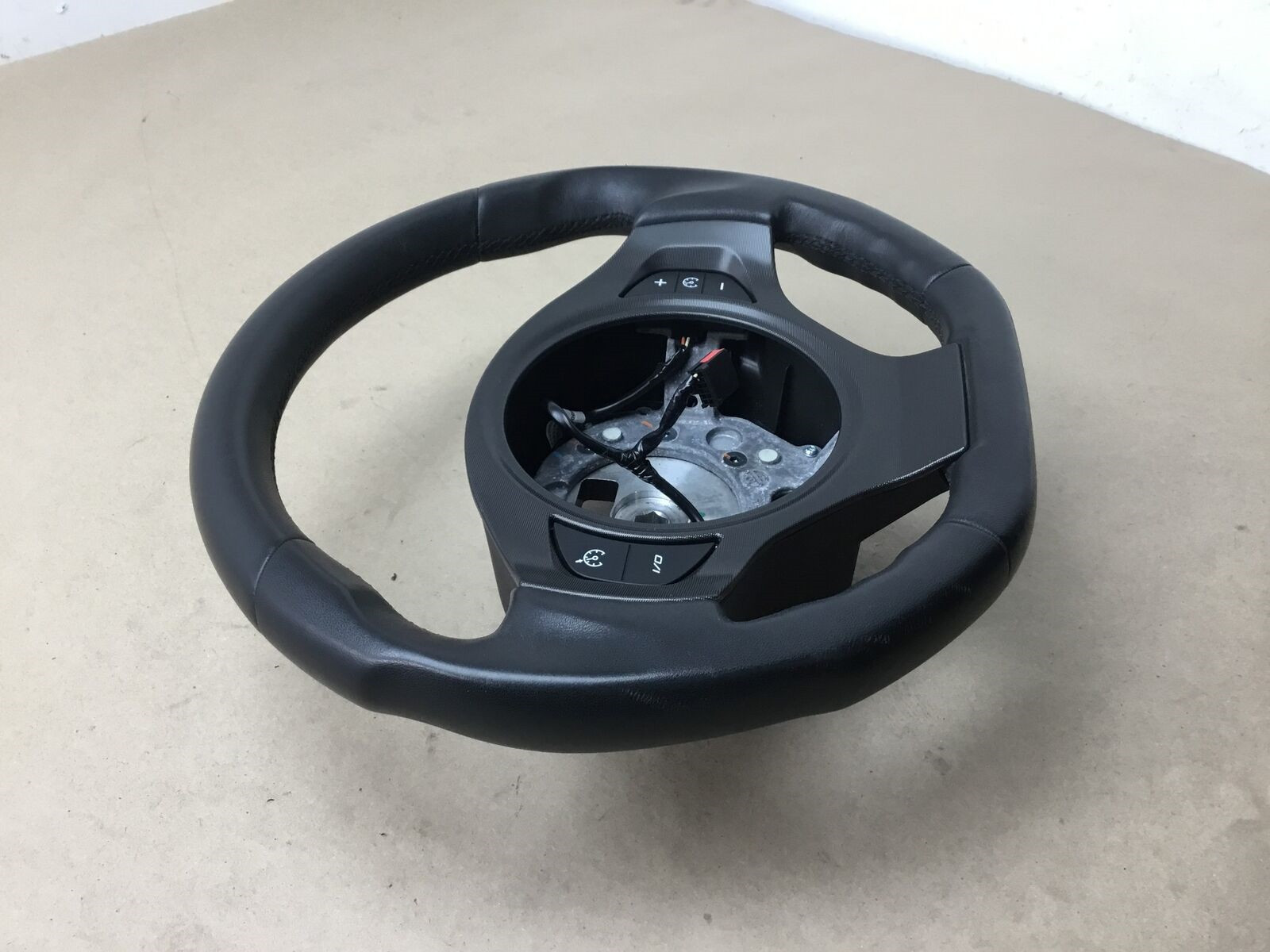 Lotus Evora S 2014 Steering Wheel 10-14 ;:A