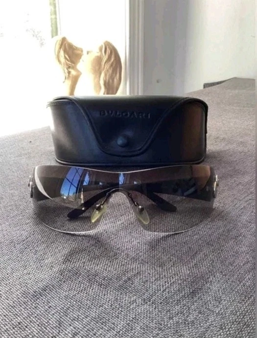 Auténticas gafas de sol BVLGARI 6008-B negras con escudo sin montura medallón de cristal Foto 2 de 4