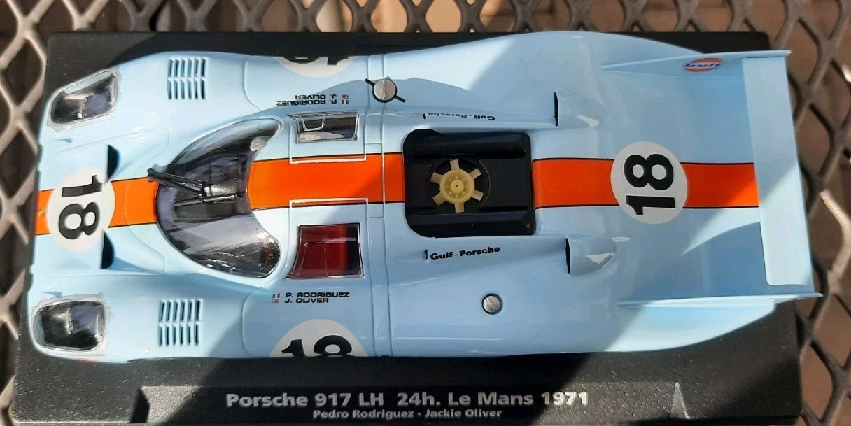Foto 3 di 9