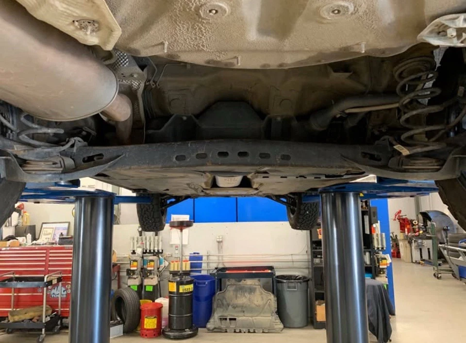 Elevador Forge Motorsport de 1,5” para vehículos VW Foto 2 de 4