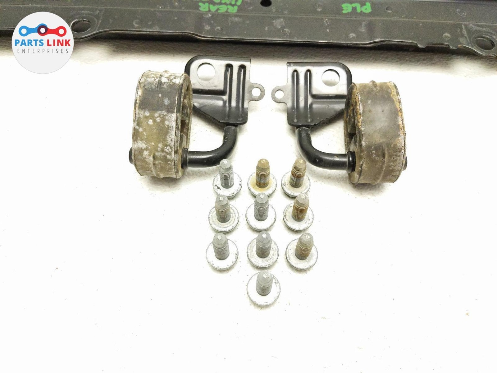 Bentley Bentayga 2016-2020 Rear Left Exhaust hanger