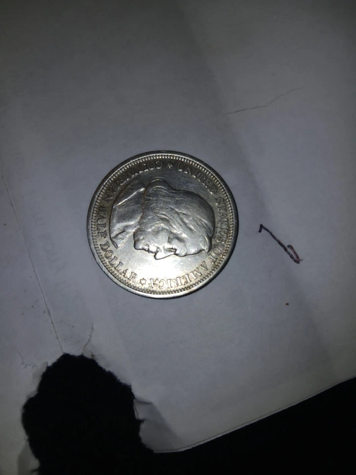 Columbian Exposition 1893 Half Dollar Silver Coin  On The Obverse Shows... - Image 3 of 4