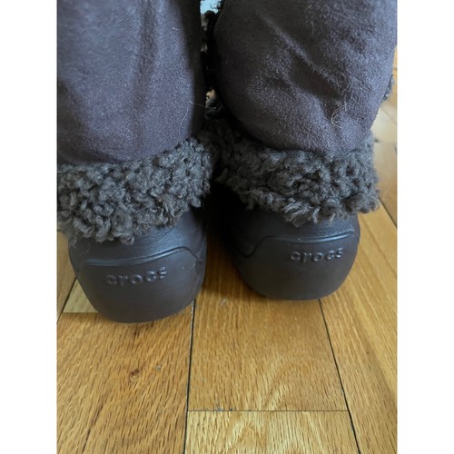 Crocs Women's Nadia Brown Sherpa Faux Fur Lined Boot Size 8 - Picture 5 of 7