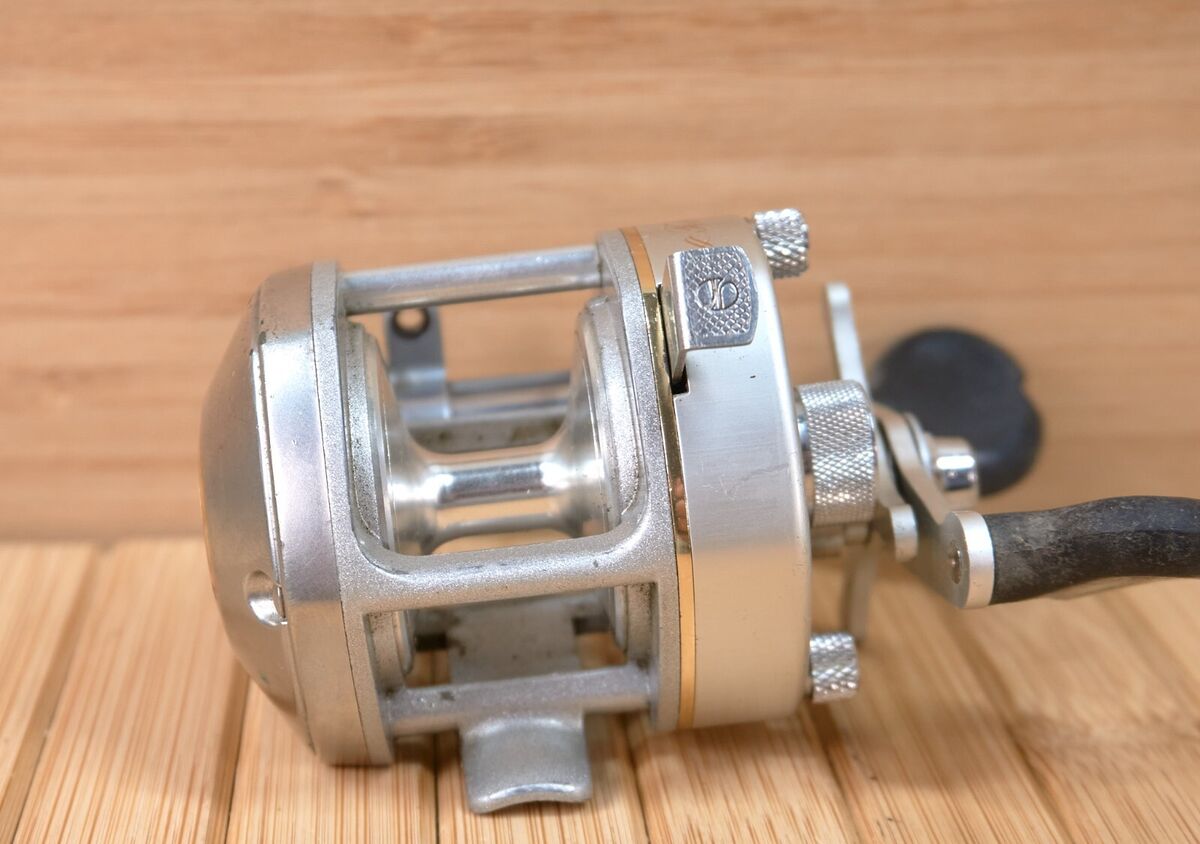 Vintage Shimano Bantam Mag 1000 SG Fishing Baitcast Reel Vintage Shimano Bantam Mag 1000 SG Fishing Baitcast Reel
