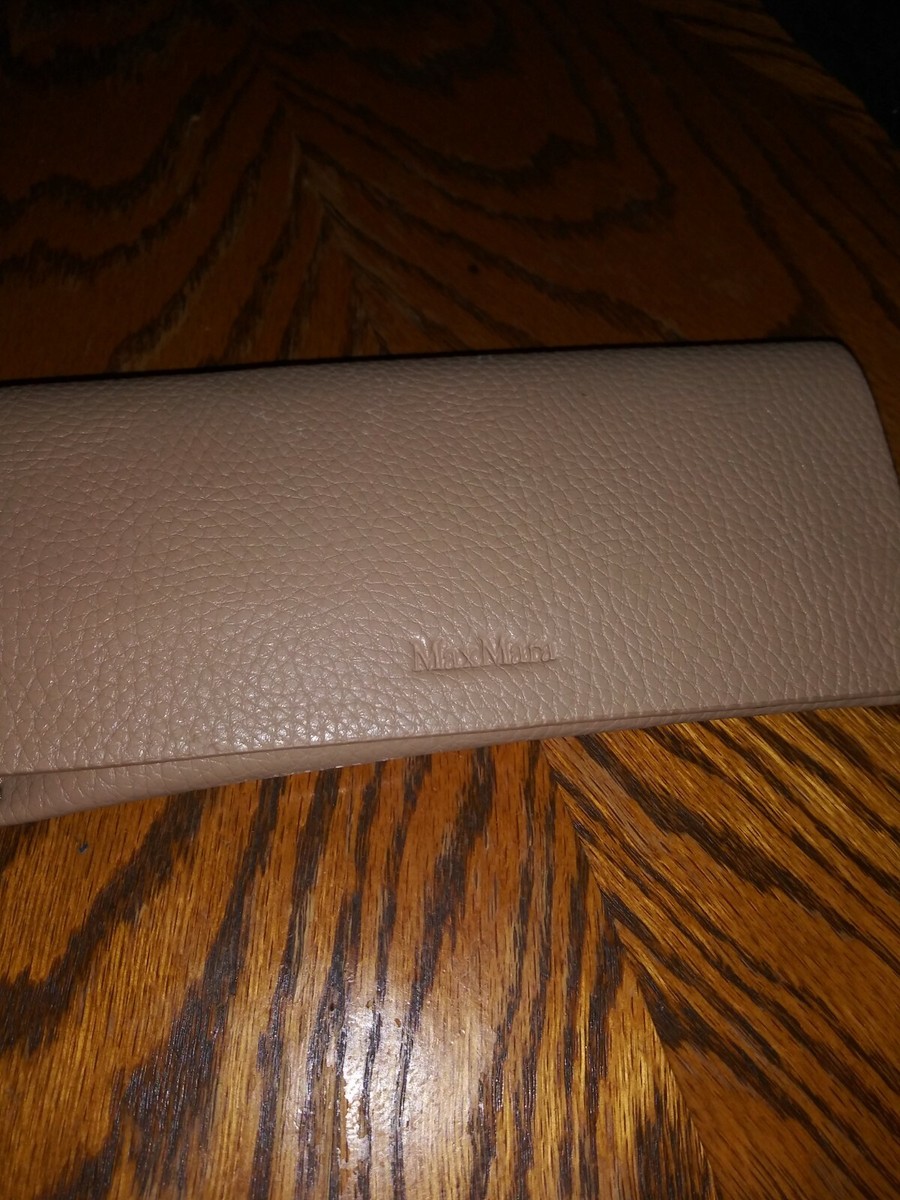 MaxMara magnetic closure sunglasses case MAX MARA MaxMara BLACK Faux LEATHER SUNGLASSES CASE Magnetic  main image 4