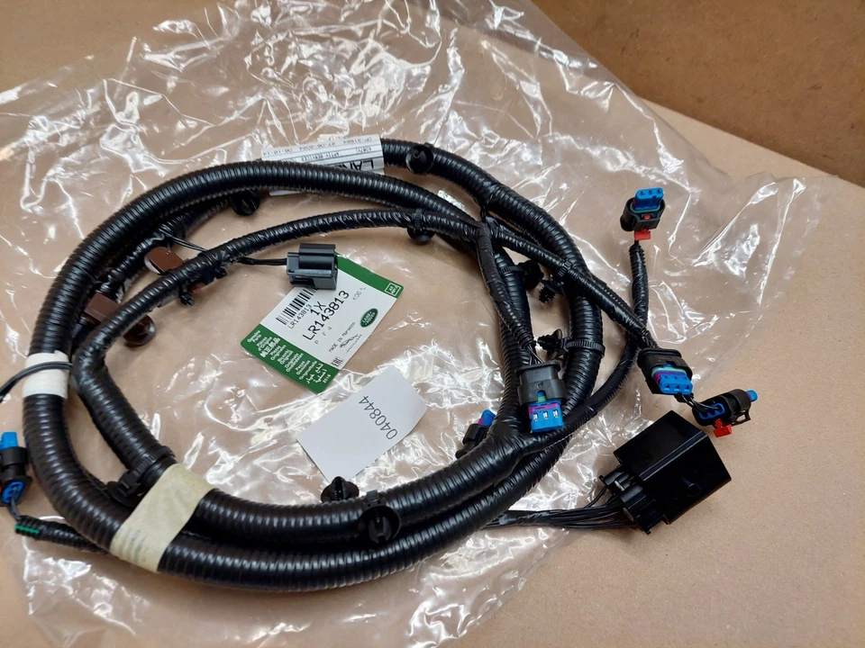 Range Rover Evoque L551 Rear Bumper Wiring Harness LR143813 2019-on Genuine - Image 4 of 4