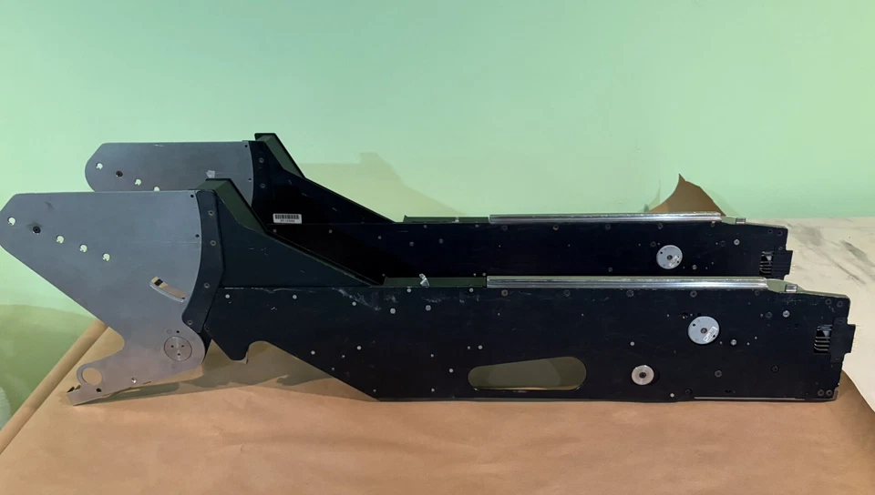 Universal Instruments 44mm Green Feeder 49680801 Electric GSM Advantis - Image 2 of 4