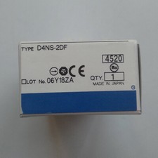 New D4NS-2DF For OMRON Safety Door Switch In Box