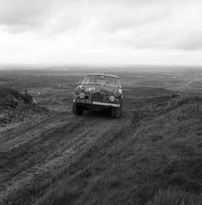 Ian Lewis & David Mabbs, Sunbeam Rapier IIIA Rally Car 1962 Racing Old Photo 12