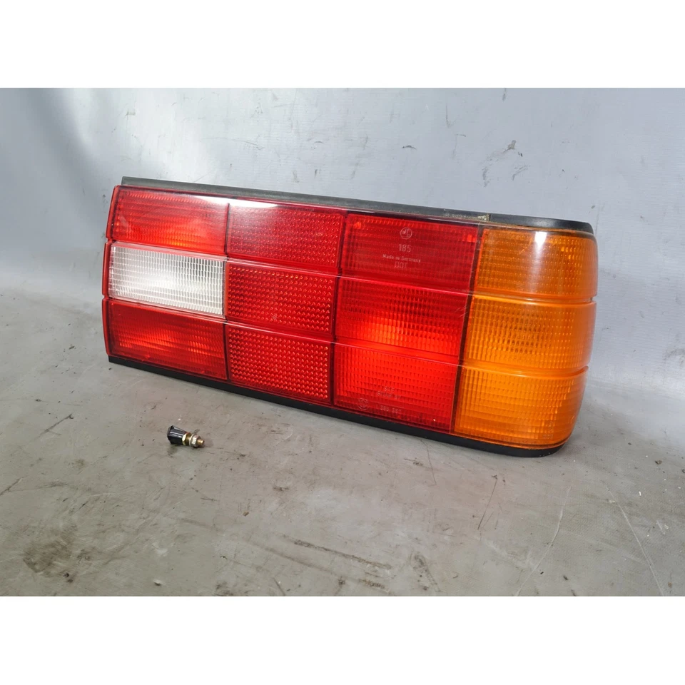 Luz trasera derecha BMW E30 serie 3 88-93 dañada lámpara último modelo fabricante de equipos originales de fábrica Foto 2 de 4