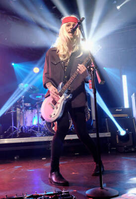 Luke Hemmings of 5 Seconds of Summer performs at the iHeartRadio H - Old Photo 5