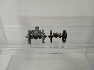 Metallfiguren 2 x Kanonen