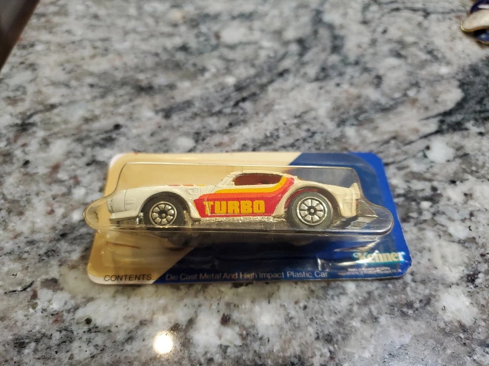 Kenner Pontiac Firebird Fast 111's Blazin' Bandit Turbo 1:64 Foto 3 de 4