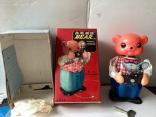 Vintage 1960s Bear With Flash Camera Clockwork Tin Wind-Up Toy MS575 NOS w/ box