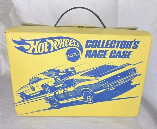 Hot Wheels Vintage Redline 12 Car Collector's Race Storage Case Yellow USA 1975