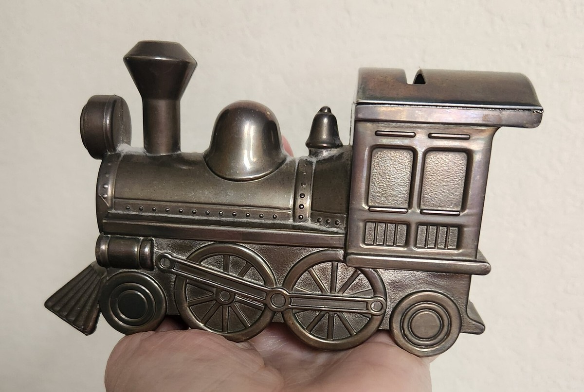 Vintage LOCOMOTIVE TRAIN STEAM ENGINE Bronze Colored Metal Coin  display picture 1
