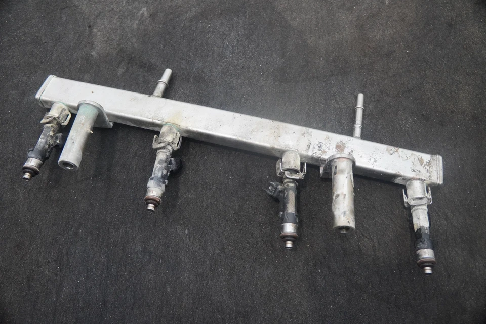 Left Fuel Injection Rail 4 Injector 7.3L LC3Z9F593A Ford F350 F250 SD 2020-24 - Image 3 of 4