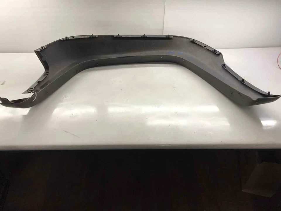 Jeep Liberty 2004 guardabarros delantero moldura acampanada pasajero derecho 5GG96HS5 usado Foto 4 de 4