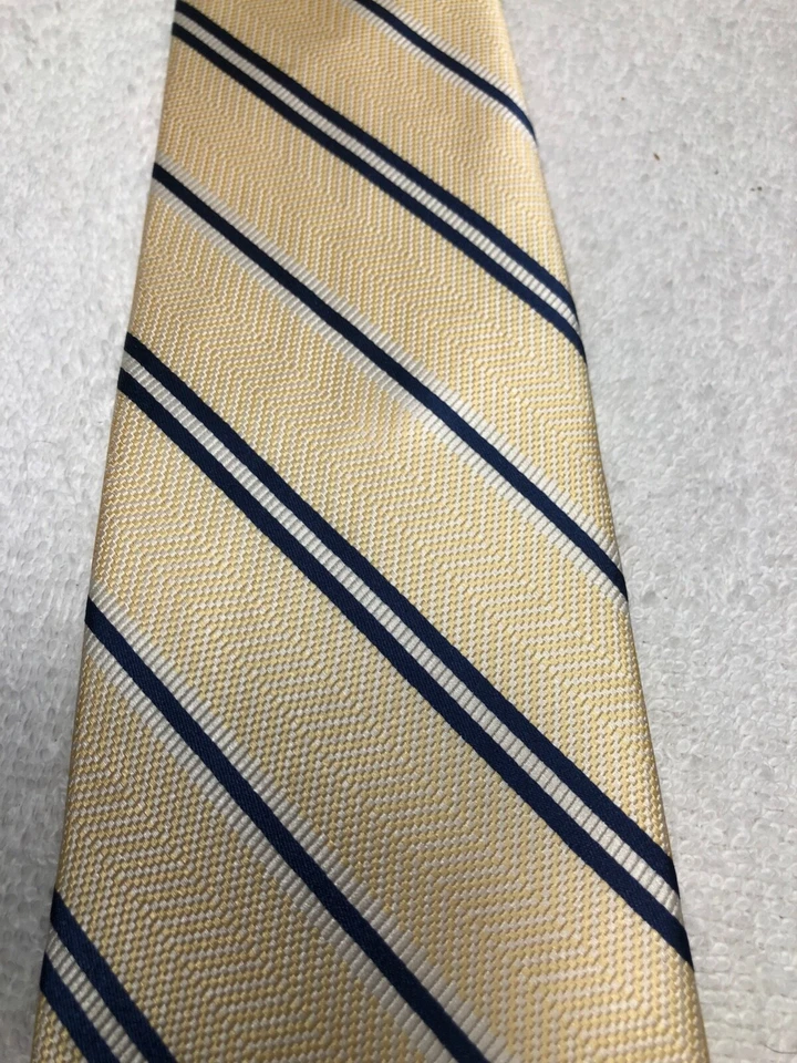 JOS A BANK CORBATA HOMBRE AMARILLA CON RAYAS AZUL MARINO BLANCO 3,75 X 61 Foto 3 de 4