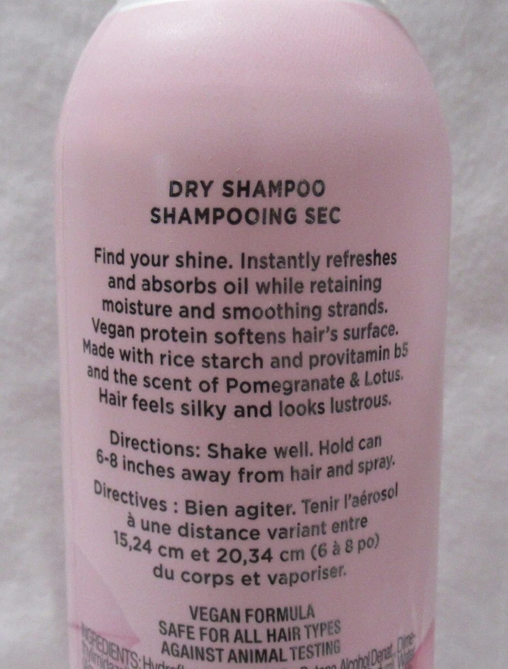 Victoria's Secret Champú Seco Brillo Suave Absorbente de Aceite de Granada y Loto Foto 3 de 3