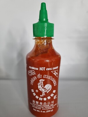 Huy Fong Sriracha Chili Hot Sauce, One 9 Oz Bottle New Unopened