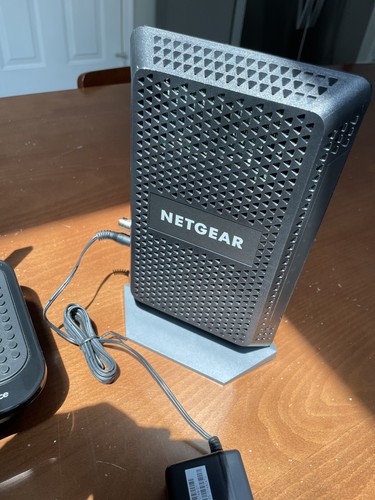 Rockspace router i modem Netgear CM600 - Zdjęcie 3 z 8