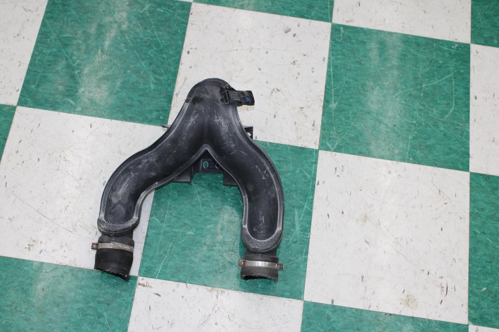 14-19 GHIBLI 3.0L Engine Dual Air Intake Inlet Duct Resonator Pipe OEM Factory