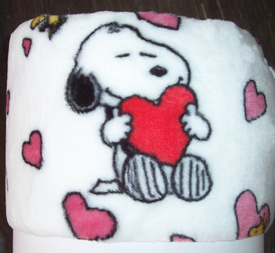 NWT Berkshire PEANUTS White/Pink/Red SNOOPY WOODSTOCK HEARTS Throw Blanket 60x70