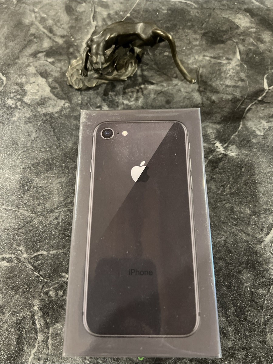 Apple iPhone 8 Plus - 64 GB - Space Gray (Verizon) for sale