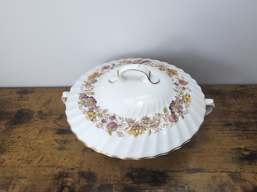 Royal Doulton MAYFAIR FLORAL GOLD Round Lidded Vegetable Bowl H.4897 - Picture 2 of 8