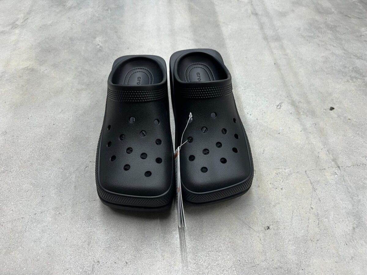 Crocs Unisex Classic Blunt Toe Black 209562-001 - New | eBay Crocs Unisex Classic Blunt Toe Black 209562-001 - New | eBay