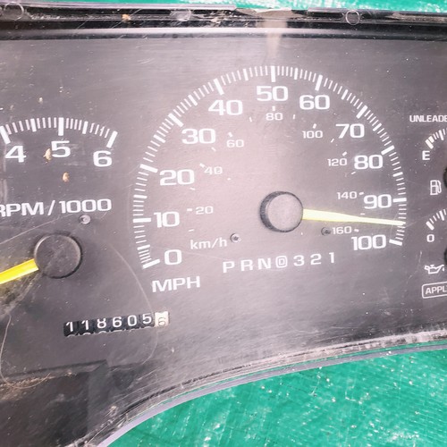 95 00 Chevrolet GMC Instrument Cluster 16221455 118k Suburban Tahoe Yukon Gauge - Picture 5 of 9