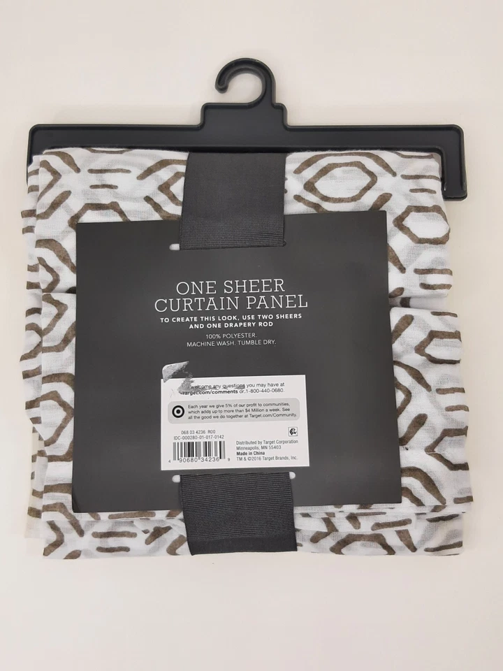 Threshold 84x54" Brown Geometric Sheer Curtain Panel - 1 Panel Foto 3 de 3