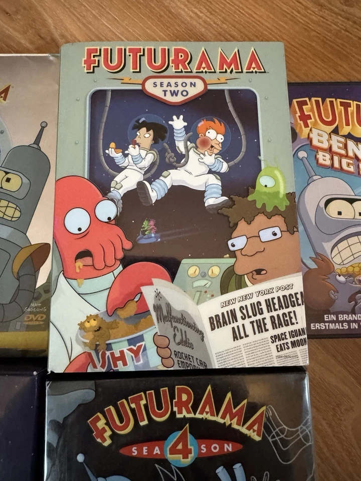 Futurama DVD Box Set Staffel 1–4 + Bender’s Big Score Deutsch | Matt Groening - Bild 3 von 4