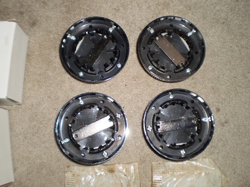 NEW CENTER CAPS WITH NOS INSERTS 68-70 BUICK GS SKYLARK SPECIAL - Picture 8 of 9