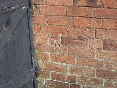Foto 6x4 OS Benchmark - Ridge Lane, Birchley Heath Road Atherstone\/SP31 c2017