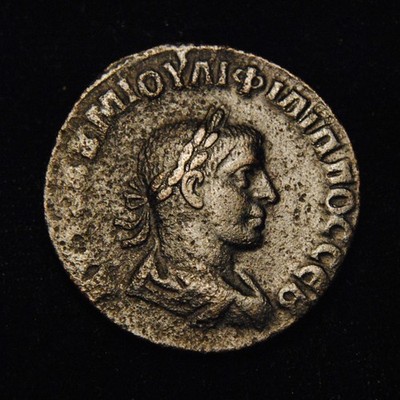 Æ Cyrrhus Emp Philip II Rv KYΡHCTΩN Hexastyle Temple 16.55 grs 27-8mm AD 248-249