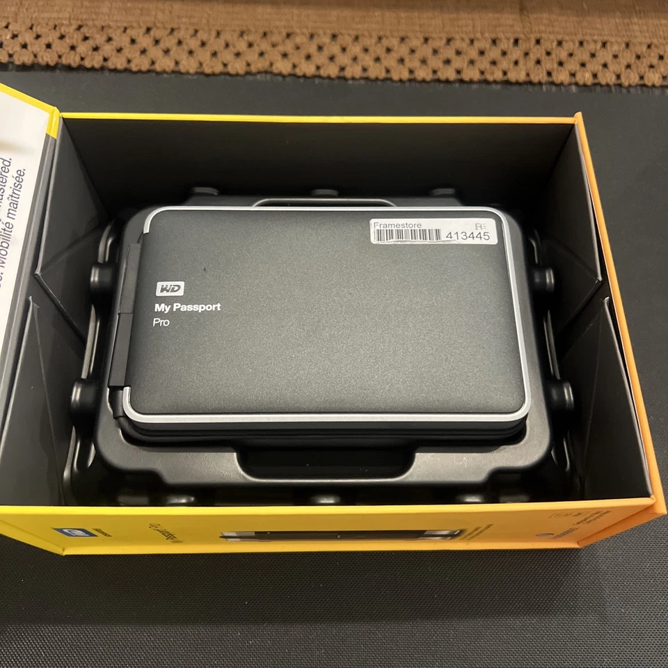 WD My Passport Pro *Mac* Portable RAID Storage Thunderbolt Performance 4TB - image 3 of 4