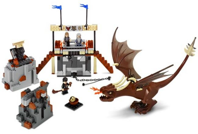 LEGO 4767 - HARRY POTTER - Harry and the Hungarian Horntail - 2005