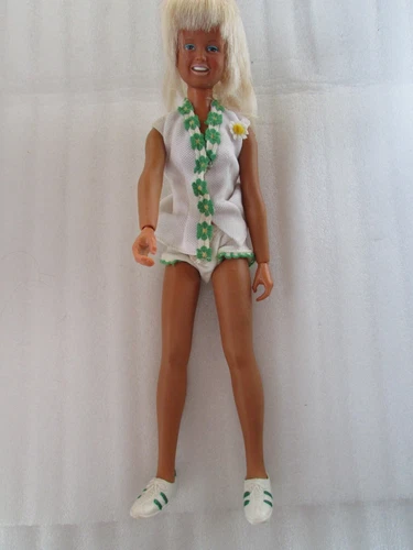 Dusty Doll Tennis Player by Kenner 1974 70s Original Clothes Racquet Toy (t17)
