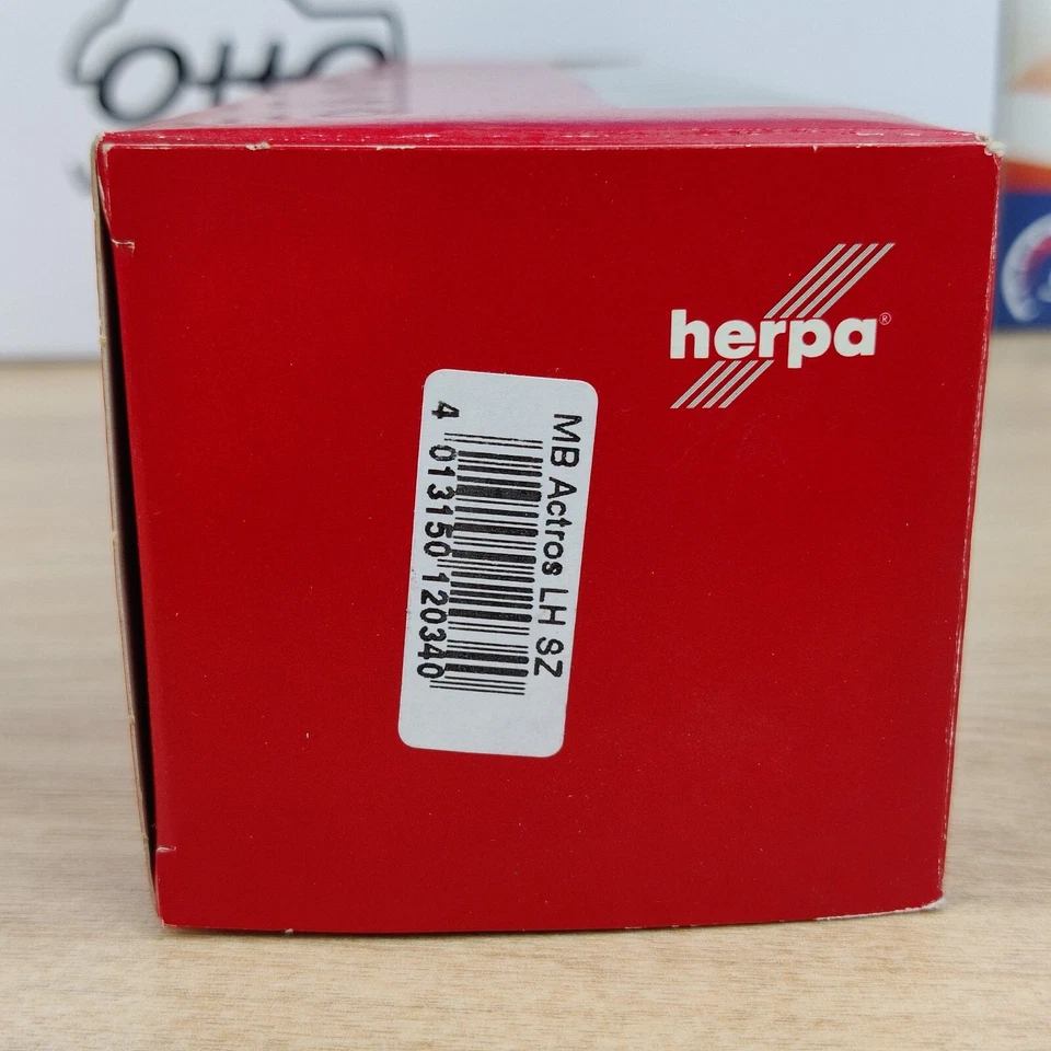 CAMION HERPA MERCEDES-BENZ ACTROS LH TAGLIA CULINA BAYERN-TRUCK 1:87 - Immagine 3 di 4