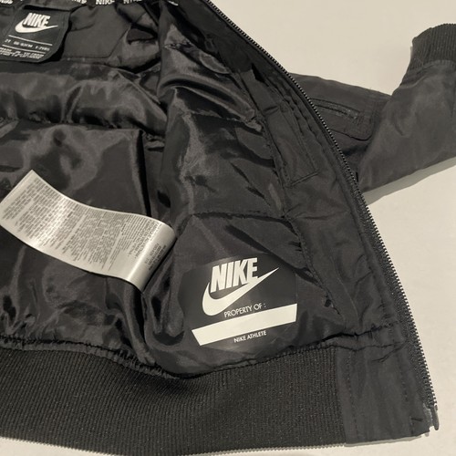 Schwarze Nike Kleinkind Bomberjacke 2T leicht wattiert - Bild 6 von 7